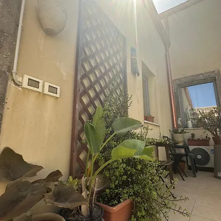 Apartment House Of Flowers Borgata Syrakus